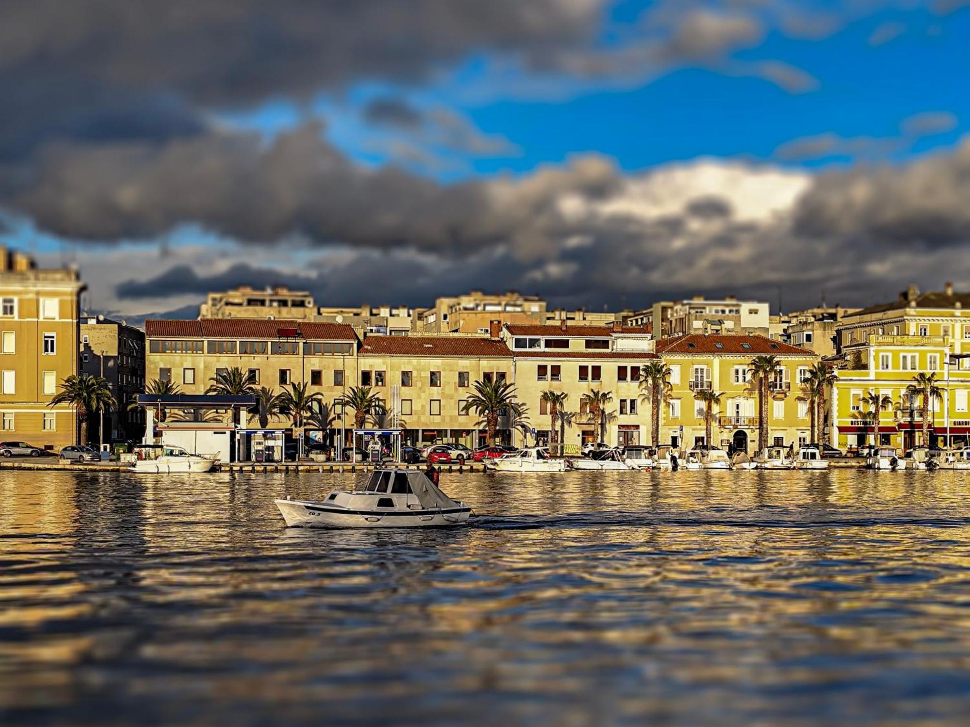 High Tide Apartment Zara Esterno foto