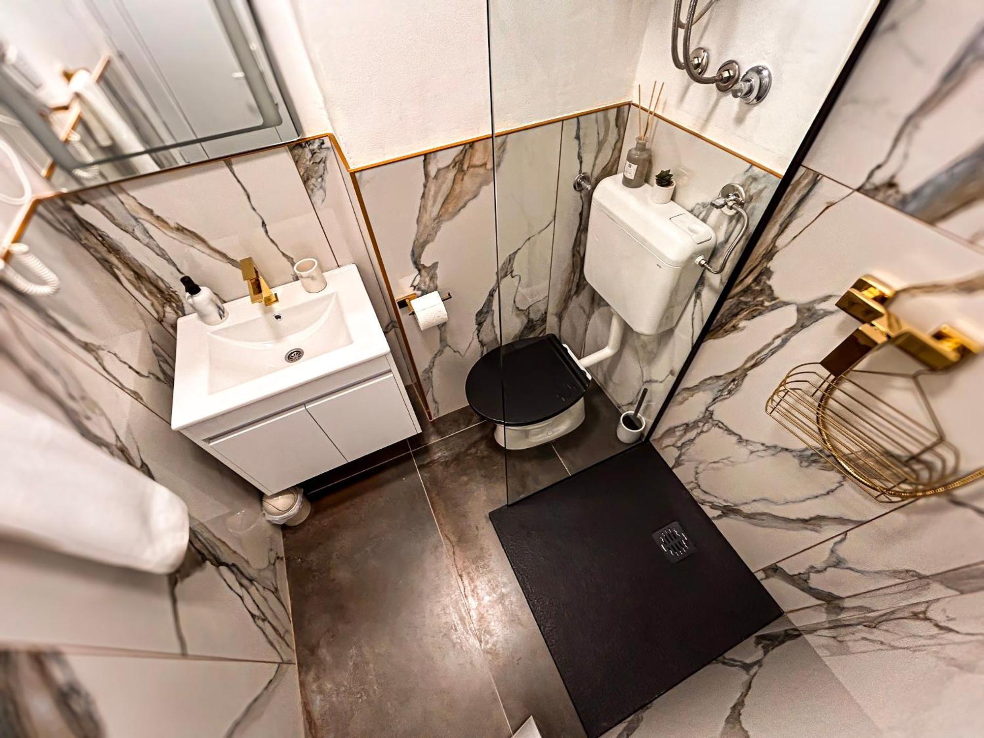 High Tide Apartment Zara Esterno foto